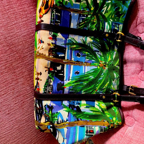 Limited edition purse,only few made,rare,charms come with the purse - Picture 3 of 6